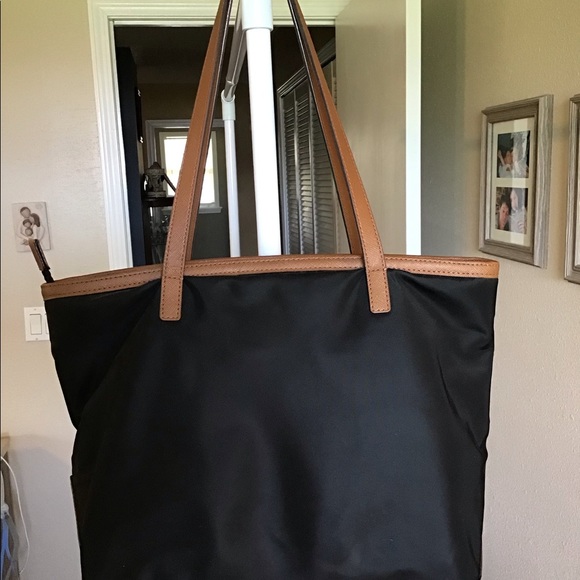 Michael Kors Kempton nylon shoulder bag - Picture 3 of 8